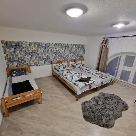 7dab 10 Contactless Self Check-in Homestay Budapest