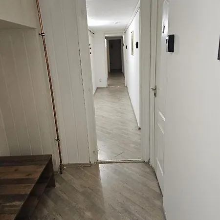 7dab 10 Contactless Self Check-in Hotell *